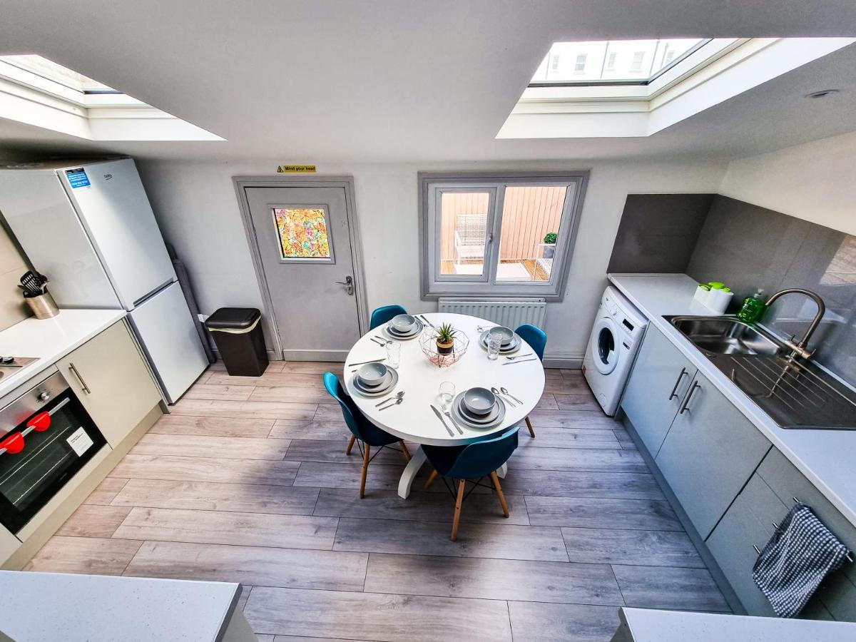 Newly Refurbished Flat In Central Cheltenham With Parking Luaran gambar