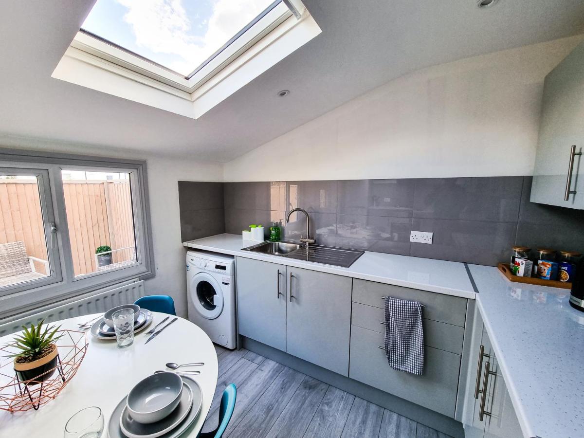 Newly Refurbished Flat In Central Cheltenham With Parking Luaran gambar